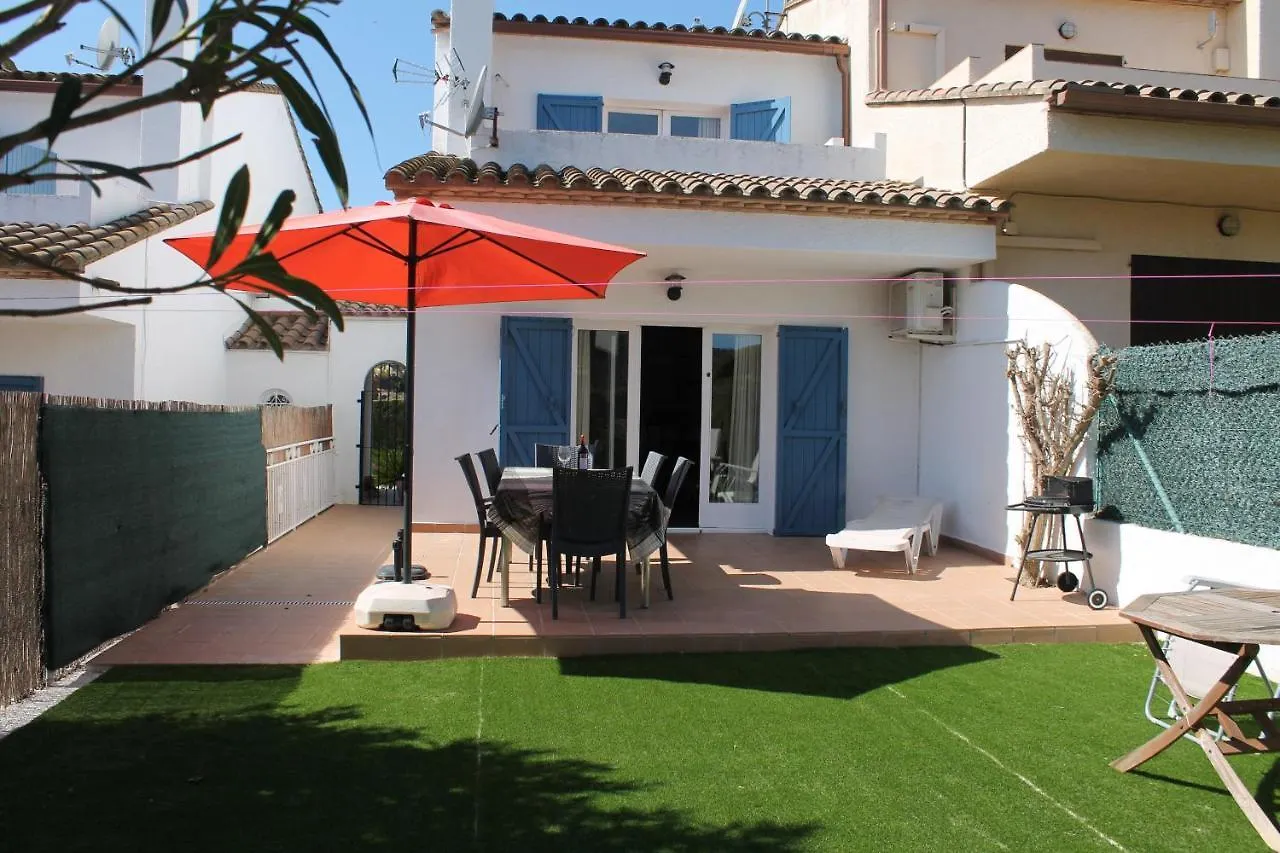 Contacten van Lovely 3 bedroom house in Torre Vella